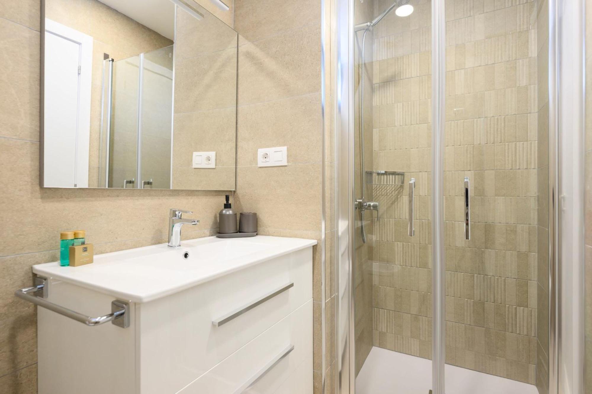 Appartamento Brand New 2Br With Auto Check-In Las Palmas de Gran Canaria Esterno foto